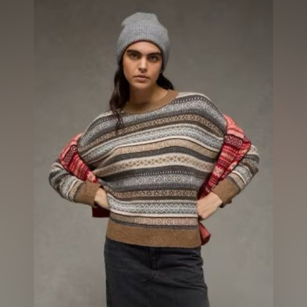 AE Whoa So Soft Classic Crew Neck Sweater in Light Brown